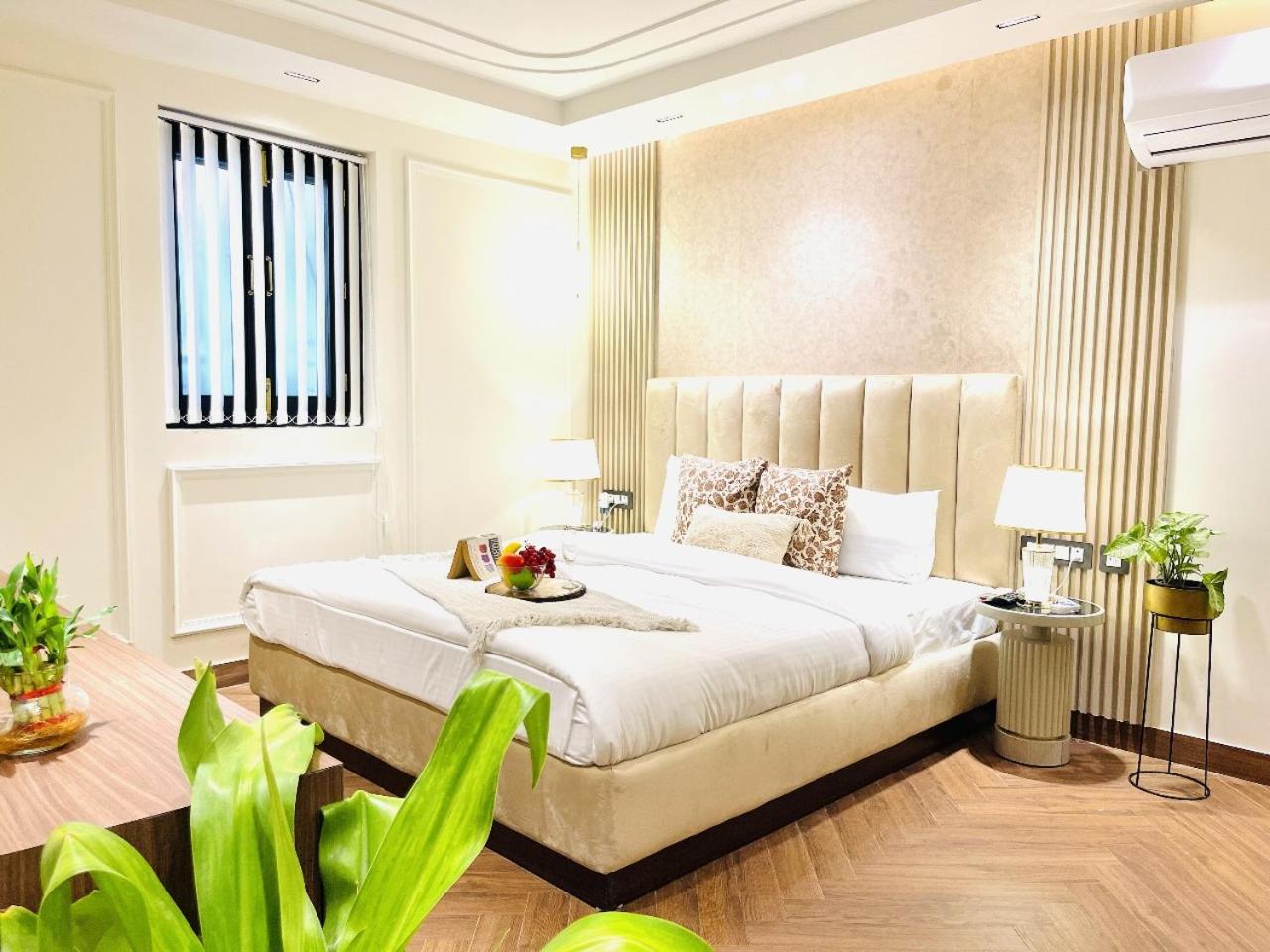 Bedchambers, Saket New Delhi